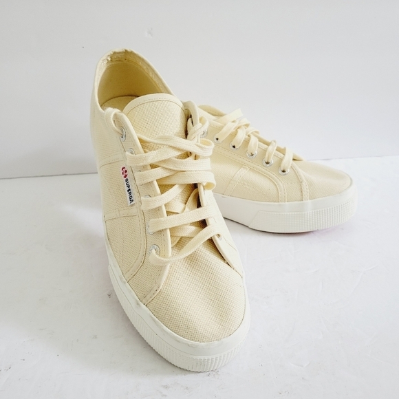 New Superga Cream Canvas Platform Sneakers Size 9 - Picture 1 of 7